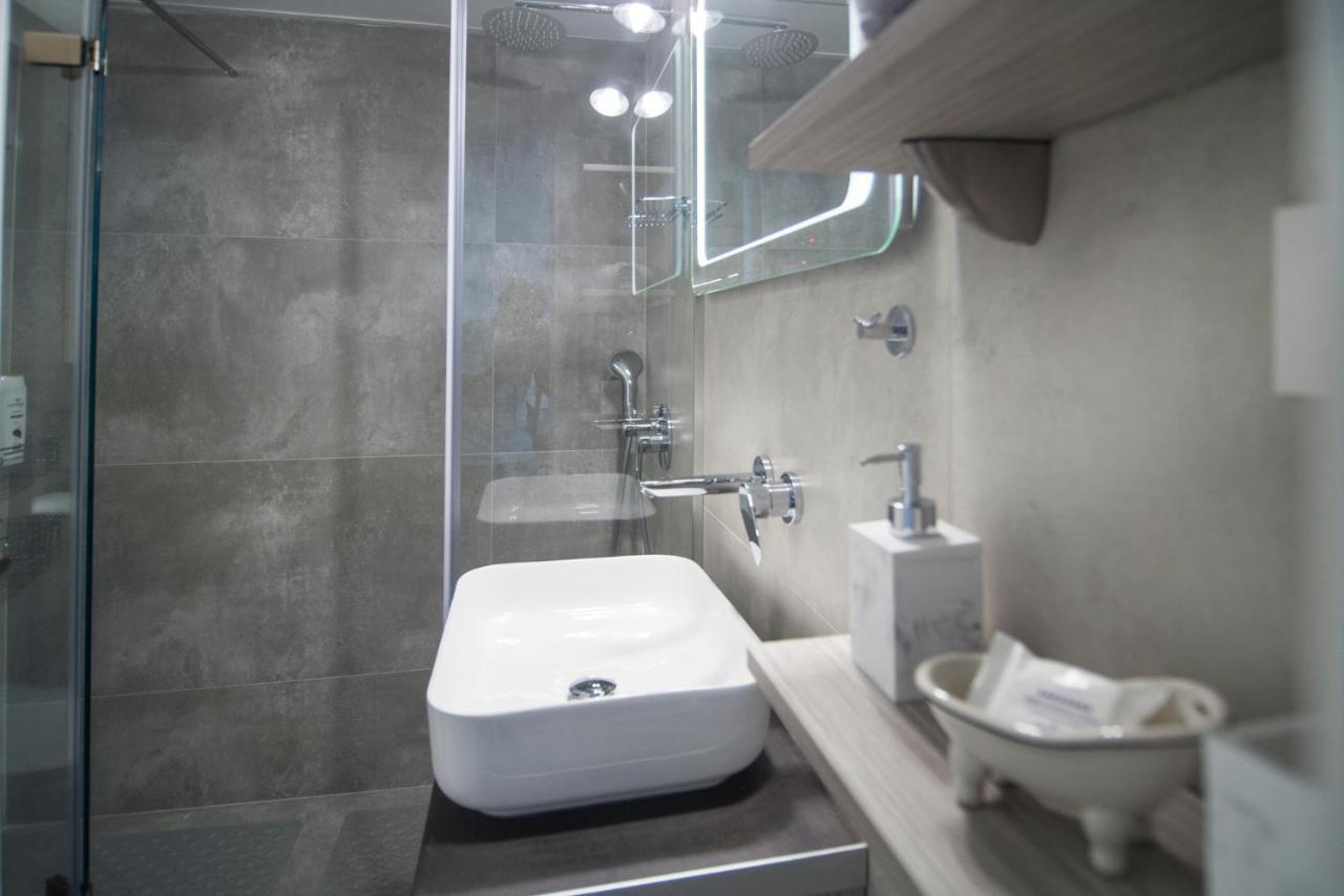 Urban Chic Luxury At The City Center Καλαμάτα Εξωτερικό φωτογραφία